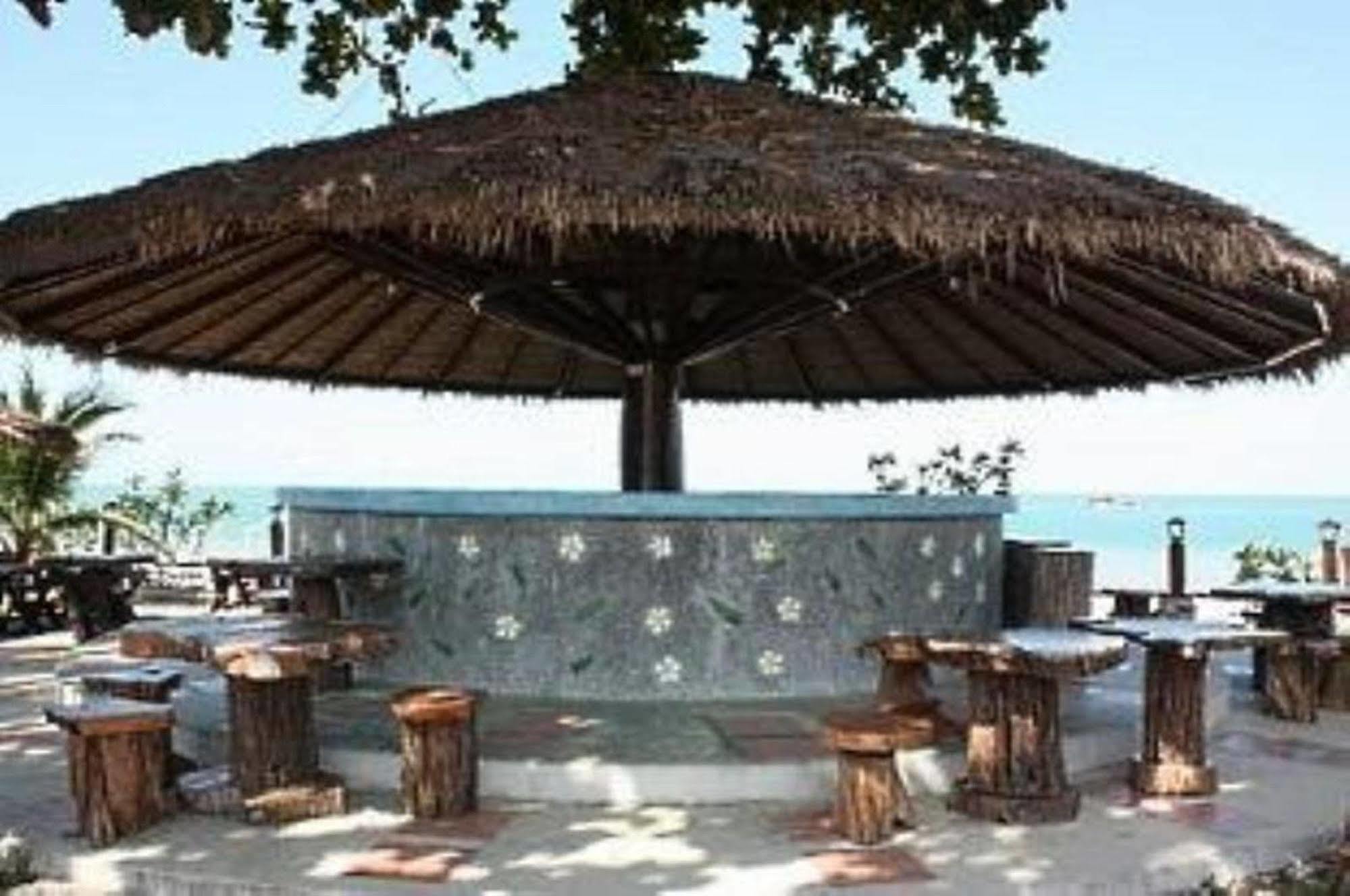 Alongkot Beach Resort Khanom Exterior foto